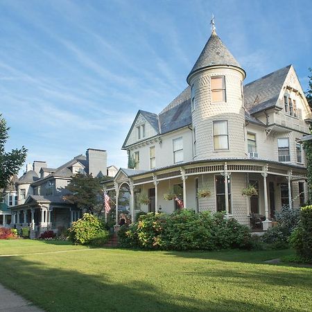 10 Clarke Bed & Breakfast Frederick Dış mekan fotoğraf