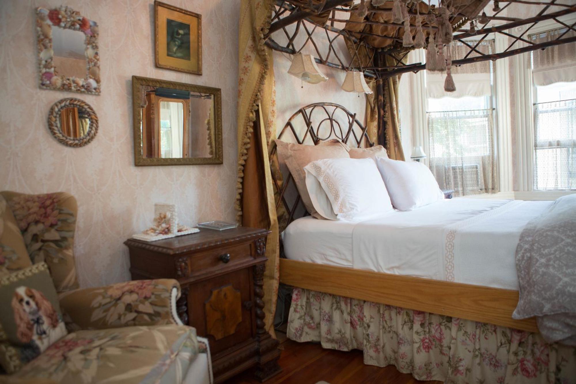 10 Clarke Bed & Breakfast Frederick Oda fotoğraf
